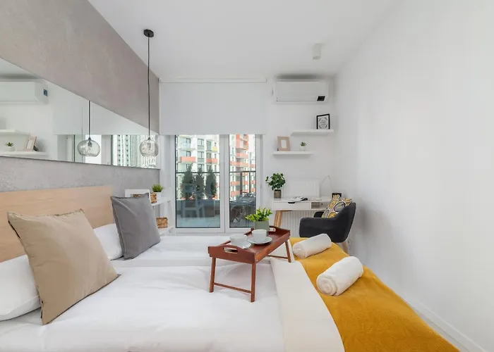 City Centre & Modern Quiet Apartment With Parking By Renters Prestige